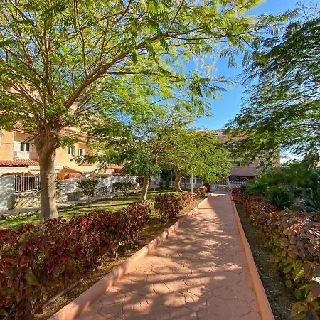 Hot Holiday - 1br - 4 Guests - Free Wi-fi Apartment *