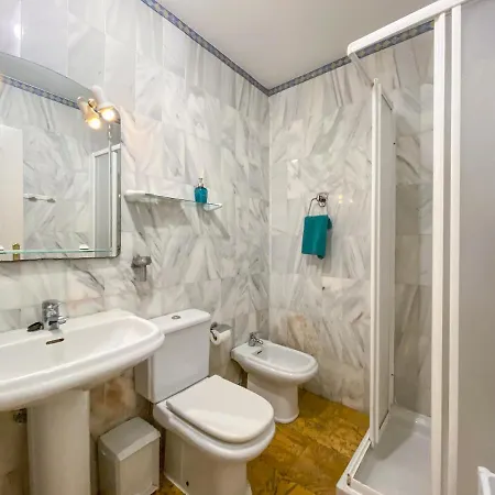 Apartament Hot Holiday - 1br - 4 Guests - Free Wi-fi *